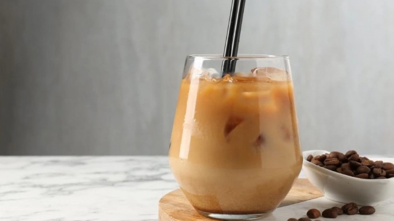 Foto - Sıcak havaların serinleticisine dikkat! Uzmanlardan soğuk kahve uyarısı