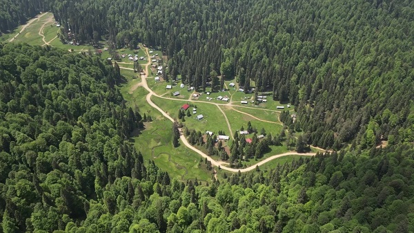 Foto - Sıcaklardan bunalanlar bu yaylara koşuyor