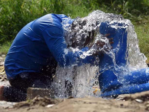 Foto - Sıcaklık 52 dereceye çıktı! Devlet ceza kesecek...