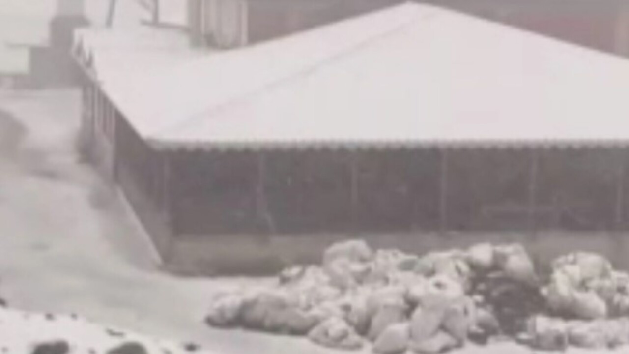 Sıcaklık eksilere düştü! O illerimizde kar yağışı sürüyor