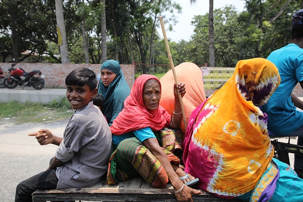 Foto - Sıcaklık sebebiyle eğitime ara verildi