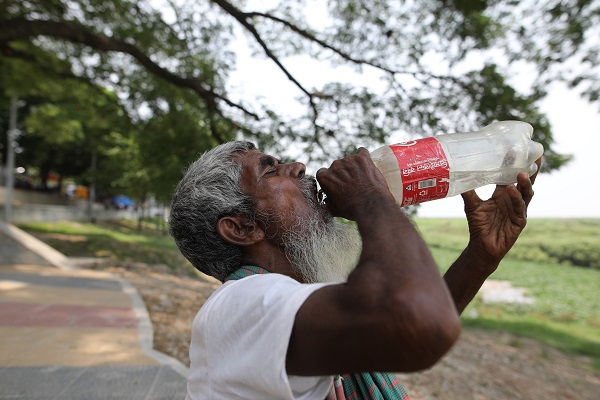 Foto - Sıcaklık sebebiyle eğitime ara verildi