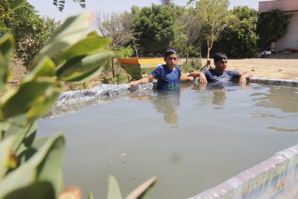 Foto - Sıcaktan bunalan çocukları için bakın ne yaptı!