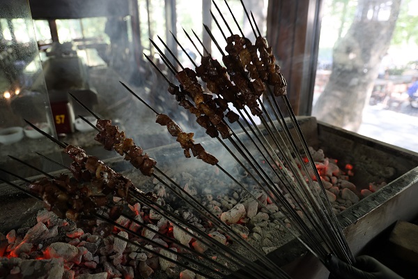 Foto - Sıcaktan bunalan da, canı ciğer çeken de oraya gidiyor