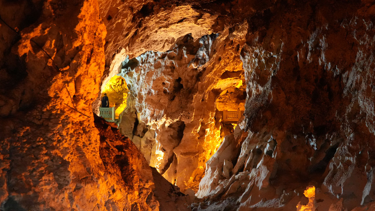 Foto - Sıcaktan bunalanlar buraya kaçıyor! Hava dışarıda 35 içeride 14 derece