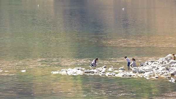 Foto - Sıcaktan bunalanlar oraya akın etti
