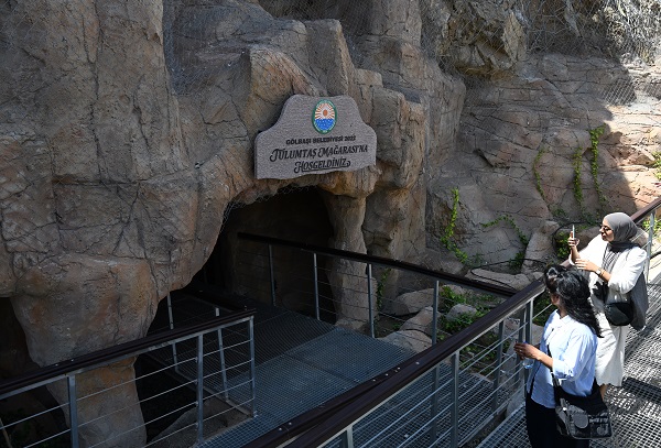 Foto - Sıcaktan bunalanlar oraya koşuyor