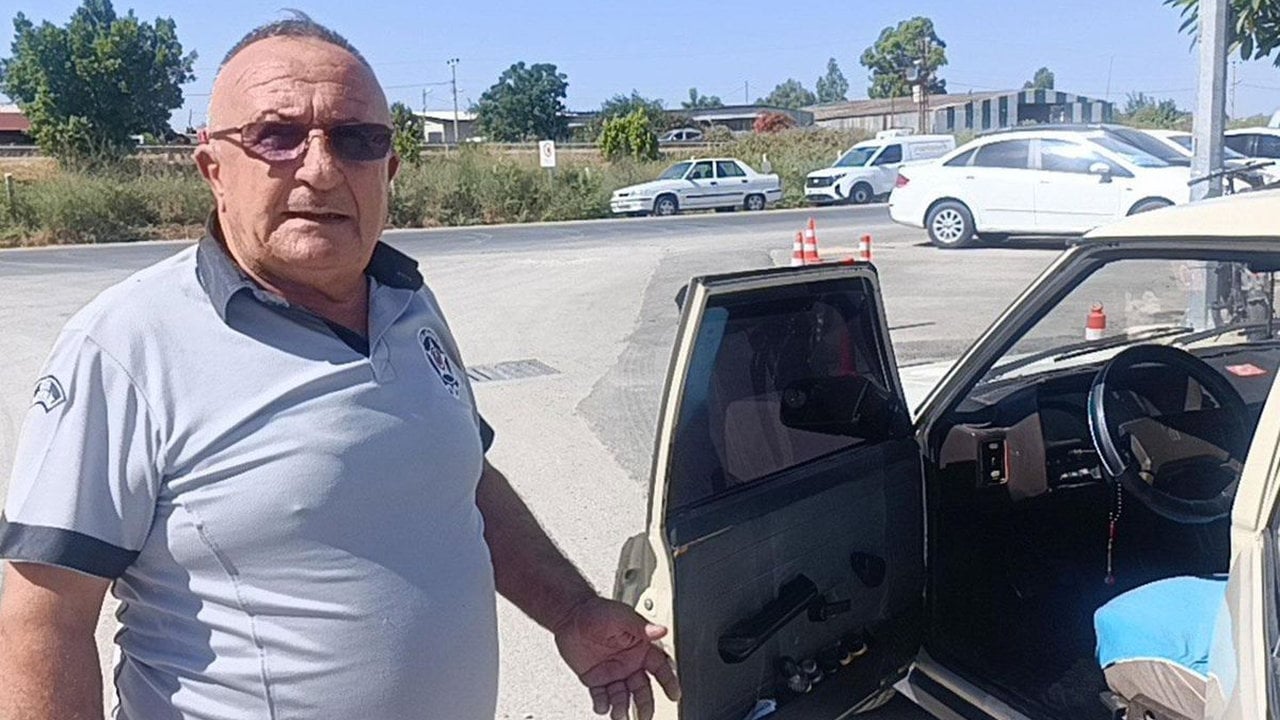 Sıcaktan bunalınca dahiyane bir çözüm geliştirdi! 1988 model aracına yaptırdığını gören, dönüp bir daha bakıyor