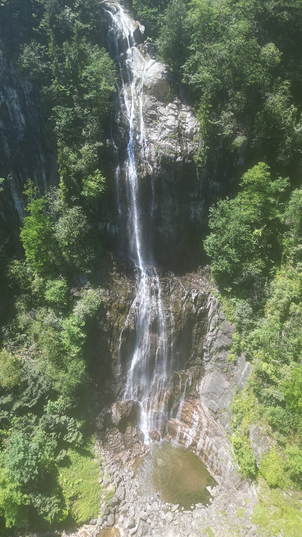 Foto - Sıcaktan kaçanların rotası: Mençuna Şelalesi