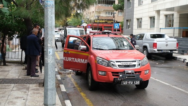 Foto - Şiddetli yağış sonrası vatandaşlar evlerde mahsur kaldı