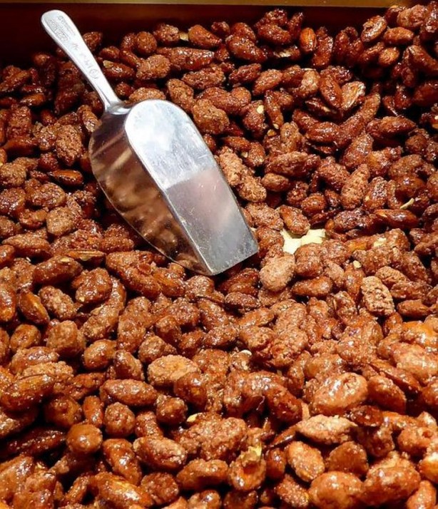 Foto - Şifa kaynağı diye biliyorduk ama siyanür doluymuş! Fazla yediğinizde can alıyor, her evde bulunuyor