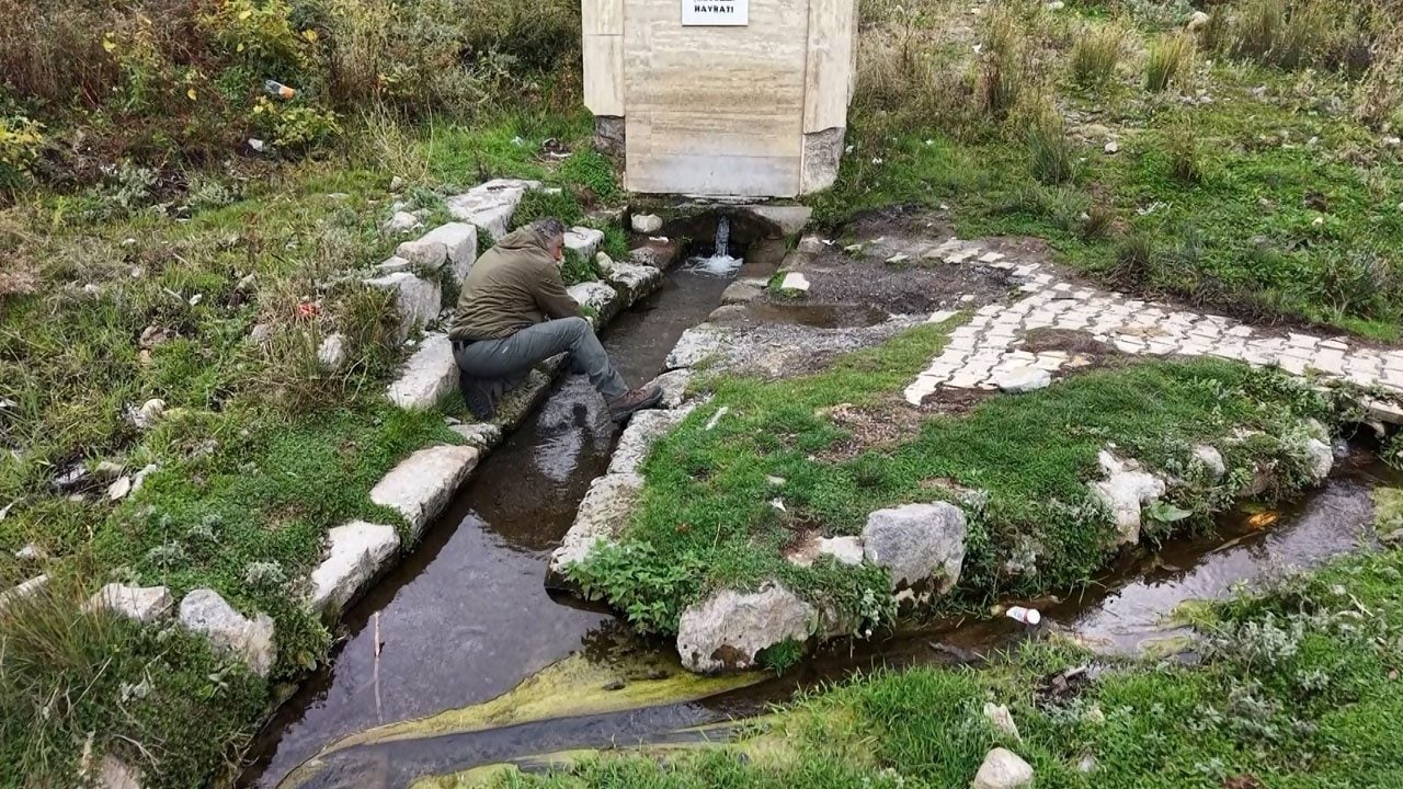 Foto - Şifa umuduyla kilometrelerce yol geliyorlar! Bu köyde musluktan soda akıyor