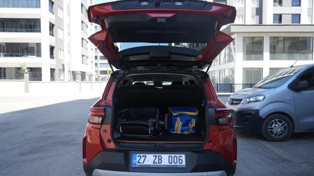 Foto - Sıfır araba aldı mağdur oldu! Opel marka elektrikli otomobil arızalı çıktı