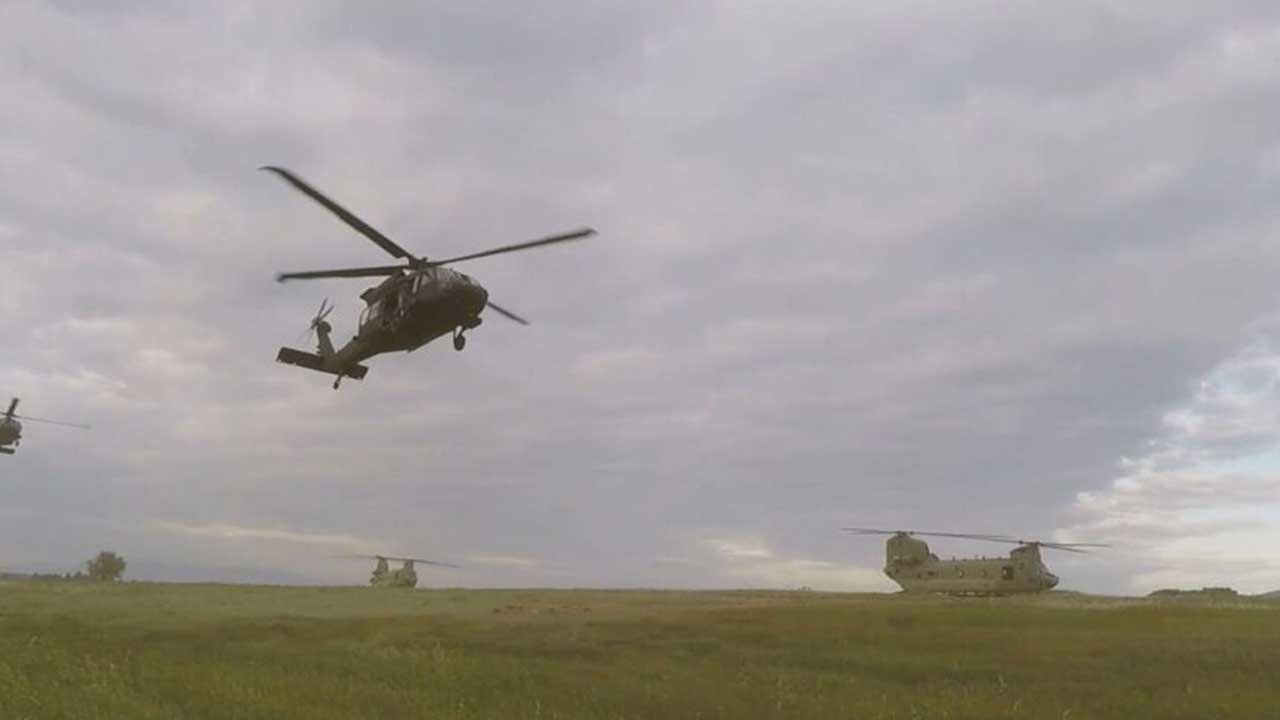 Sıfır noktasında sıcak saatler: Savaş uçakları, helikopterler, tanklar Türkiye'ye karşı ilerliyor