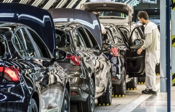 Foto - Sıfır otomobilde güncel fiyat: 421 bin TL'den başlıyor