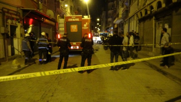 Sigara içerken az daha mahalleyi yakıyordu!