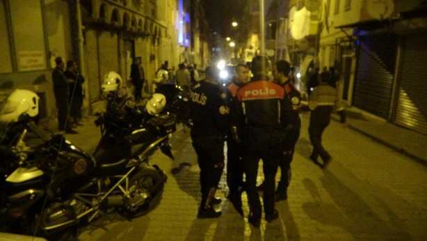 Foto - Sigara içerken az daha mahalleyi yakıyordu!