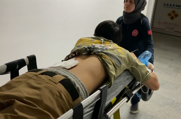 "Sigaram yok" deyince sırtından bıçaklanarak yaralandı