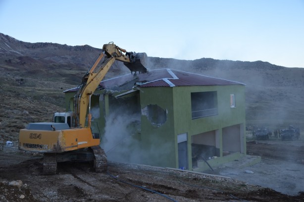 Foto - Siirt'te asker PKK'nın sözde 'mahkemesini' yıktı