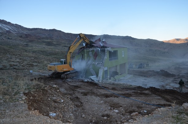 Foto - Siirt'te asker PKK'nın sözde 'mahkemesini' yıktı