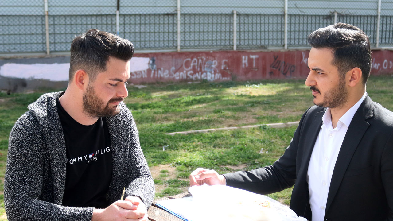 Foto - Şikayet eden müşteriye tehdit yağdı... Ekmeğin içinden öyle bir şey çıktı ki! 