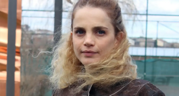 Foto - Sıkı AK Partili ve Erdoğancı olarak biliniyordu! Eski manken Tuğçe Kazaz seçimde o partiye oy vereceğini açıkladı! Bu kez herkesi ters köşe yaptı