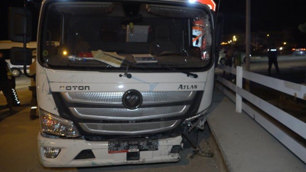 Sıkışan sürücü için zamanla yarıştılar
