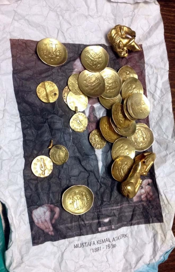 Foto - Silah ararken, tarihi eser buldular