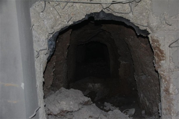 Foto - Silahlarını saklayıp da teslim olmuşlar