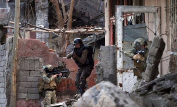 Foto - Silahlı Bayraktar PKK’nın kabusu oldu