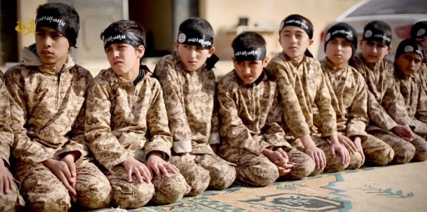 Foto - Silahlı çatışmaların ortasında büyüyen çocuk askerler!