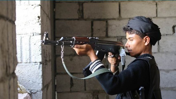 Foto - Silahlı çatışmaların ortasında büyüyen çocuk askerler!