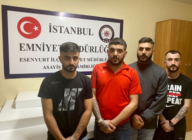 Foto - Silahlı kavgada, balkonda oturan bir kadın başından vuruldu