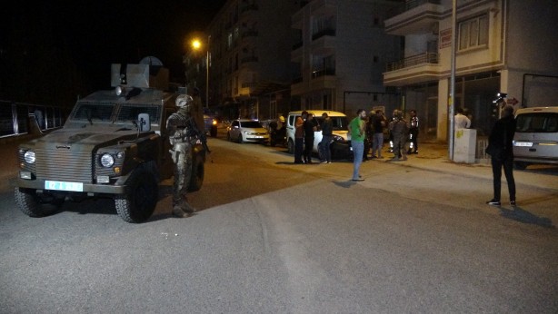 Foto - Silahlı saldırganlara şok baskın!