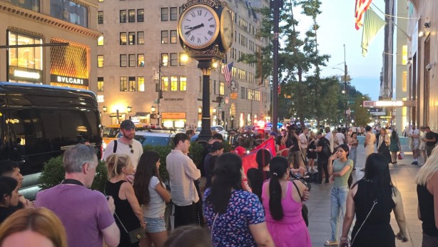Foto - Silahlı saldırıya uğrayan eski Başkan Trump'ın destekçileri New York'ta toplanıyor