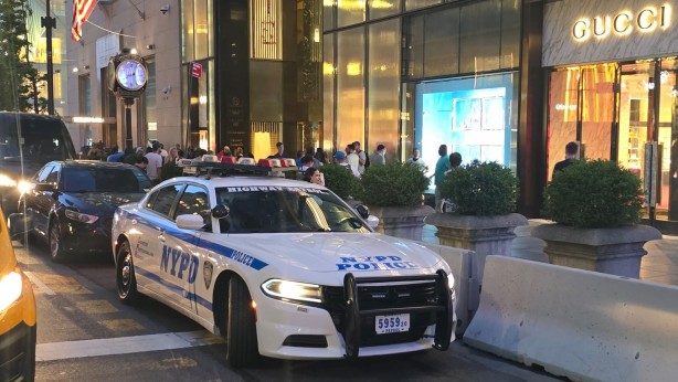 Foto - Silahlı saldırıya uğrayan eski Başkan Trump'ın destekçileri New York'ta toplanıyor