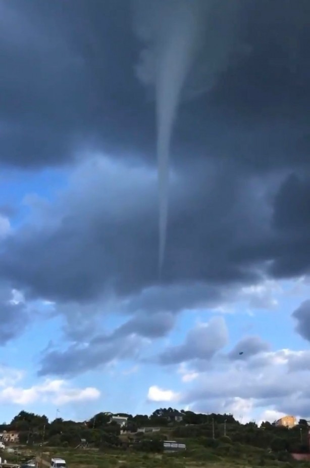 Şile'de panik anları! Hortum böyle görüntülendi