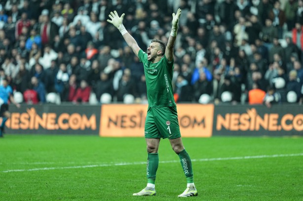 Foto - Şimdi Aboubakar efendi düşünsün! Futbolu iflas etti artık: Duyan bu gelişmeye inanamadı