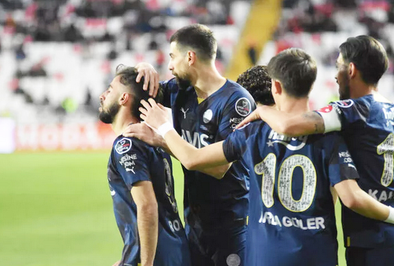 Şimdi de onun için kuyruktalar... Prens Selman düğmeye bastı! Süper Lig'in yıldızına kancayı attı...