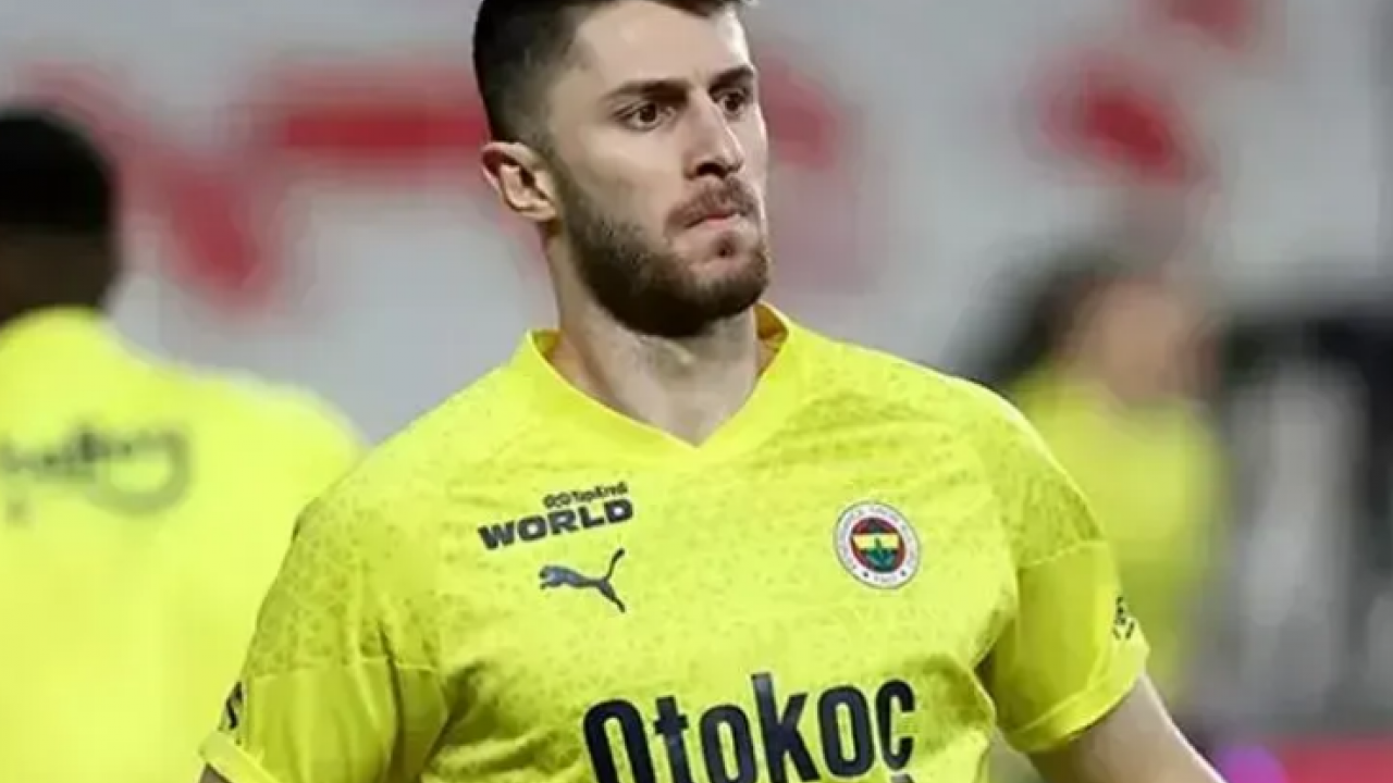 Şimdi peki ne olacak: Tüm taraftar tepkili, Milli yıldızın düştüğü duruma bak…