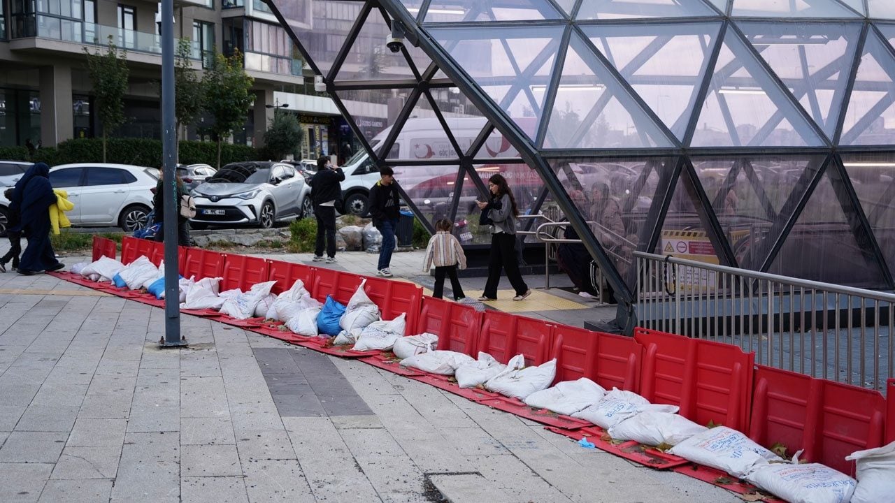Foto - Şimdi sel suları düşünsün! İBB’den sel riskine karşı ileri ortaçağ teknolojili önlem
