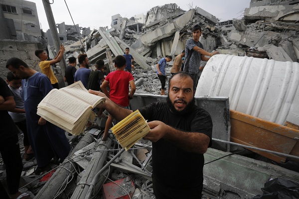 Foto - Şimdiye kadar 4 cami yıkıldı! İsrail El-Yermuk Camisi'ni vurdu