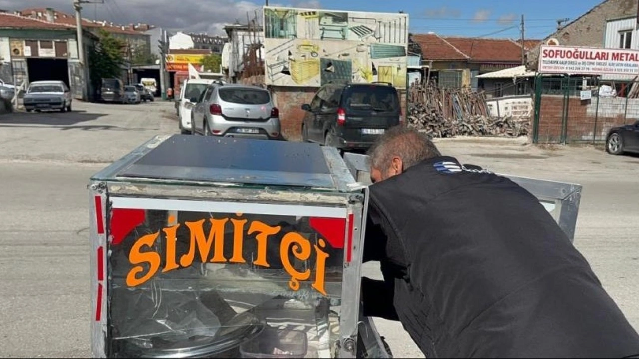 Foto - Simit satarak 4 çocuk okutuyor