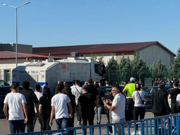 Foto - Sinan Ateş davasında tansiyon yükseldi! Mahkeme Başkanı tepki gösterdi: Şov yapmaya gerek yok