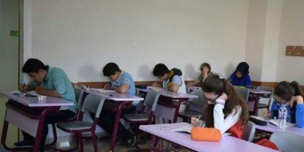 Foto - Sınıf geçme ders notu düştü mü? Lise sınıf geçme diploma notu nedir?