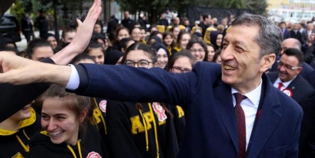 Foto - Sınıf geçme ders notu düştü mü? Lise sınıf geçme diploma notu nedir?