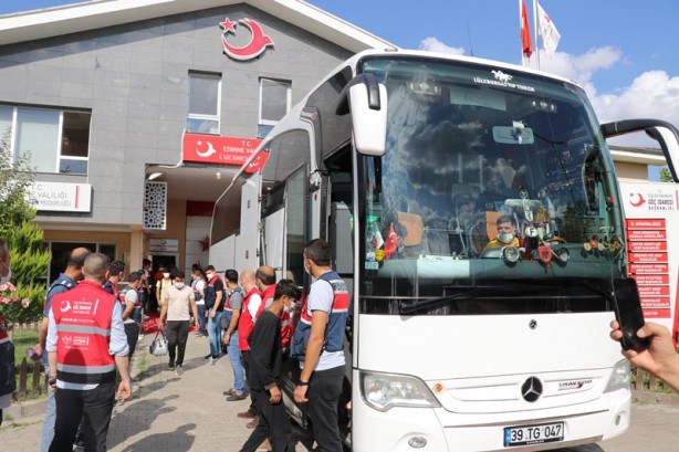 Foto - Sınır dışı edilecek 227 düzensiz göçmen, İstanbul'a gönderildi