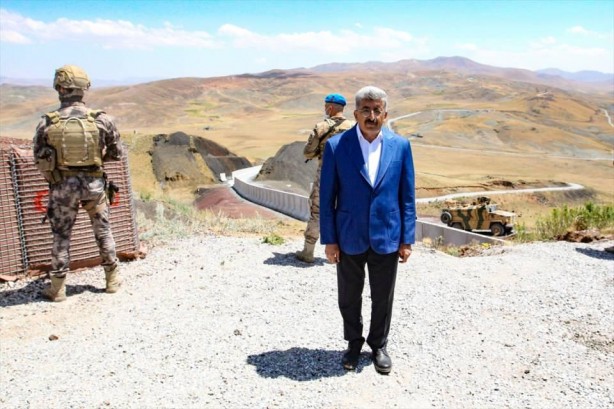 Foto - Sınır hattında dikkat çeken taktik! Türk SİHA'larına yakalanmamak için bakın ne yapıyorlar