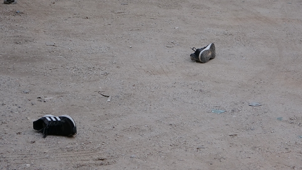 Foto - Sinir krizi geçiren kadın dehşet saçtı! Eline ne geçtiyse fırlattı
