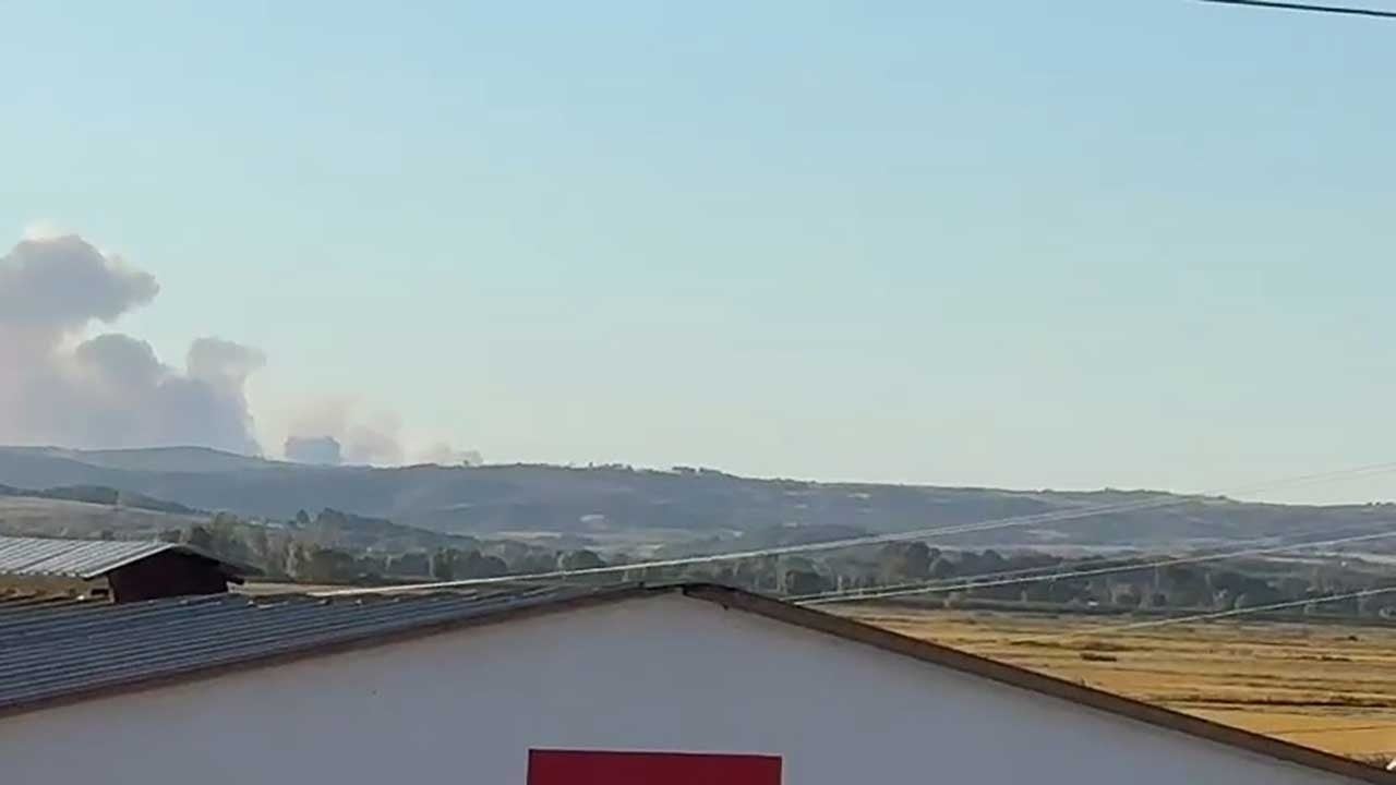 Foto - Sınırda korkutan manzara! Yunanistan'daki yangının dumanları Edirne'den görüldü